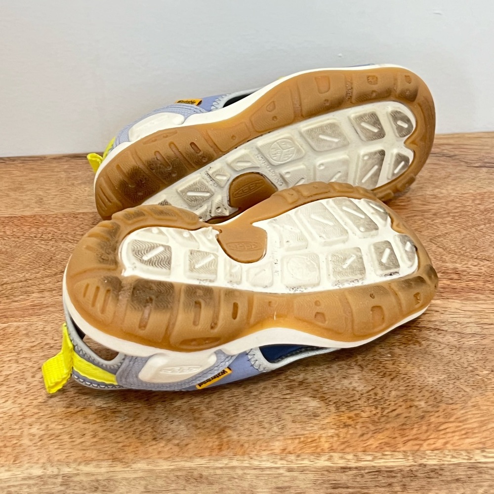 KEEN Girl Sandals - Picture 8 of 8